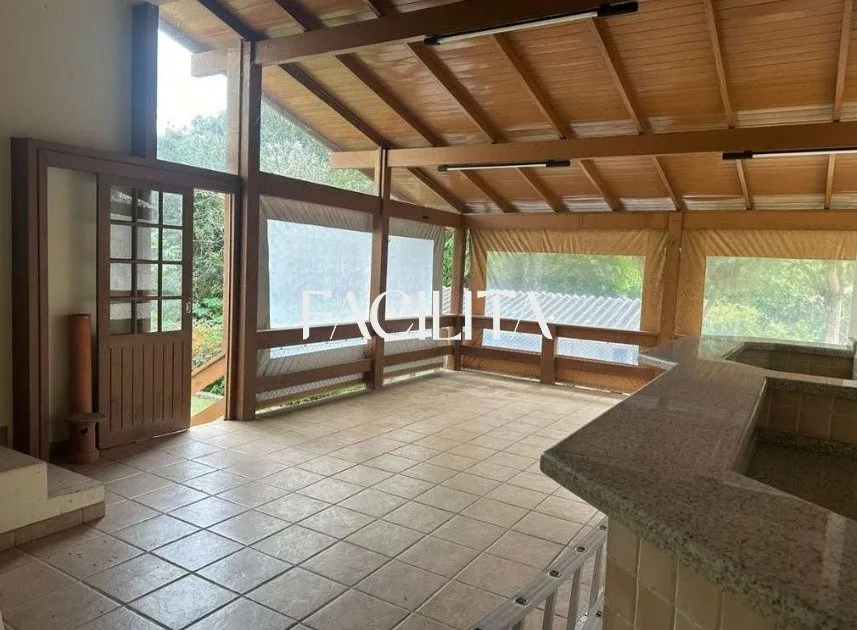 House with 3 bedrooms and a private garden — photo 12