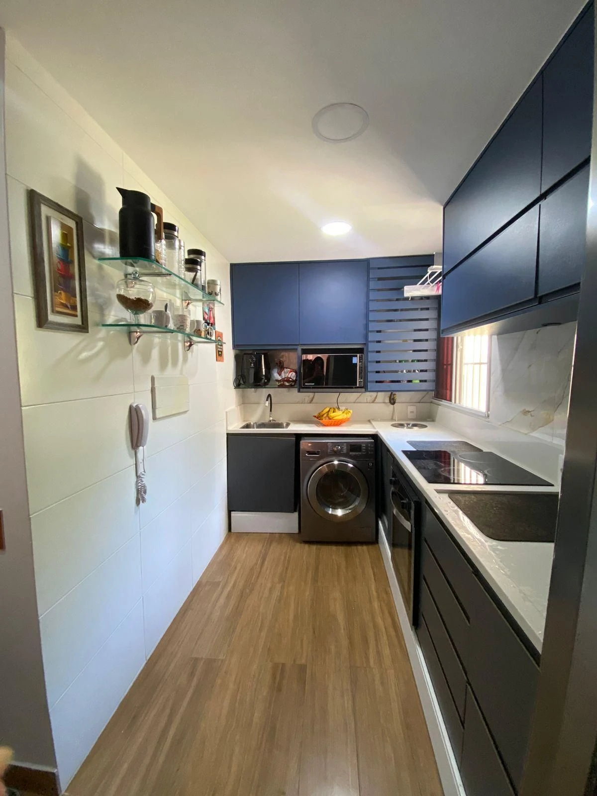 Furnished 2-bedroom apartment with separate kitchen — photo 10