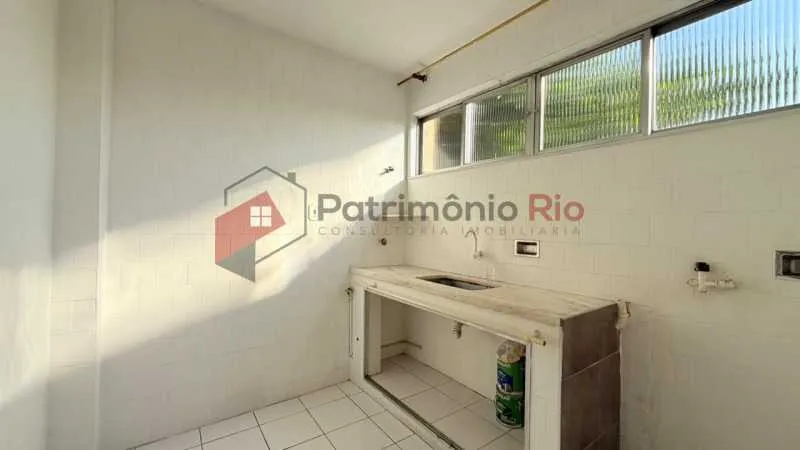 1-bedroom apartment with a separate kitchen — photo 12