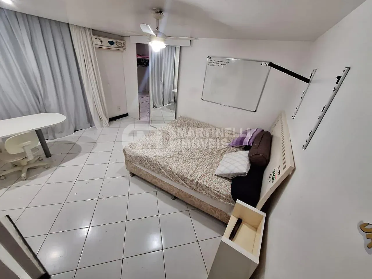 House with 5 bedrooms, all suites, plus shared pool — photo 35