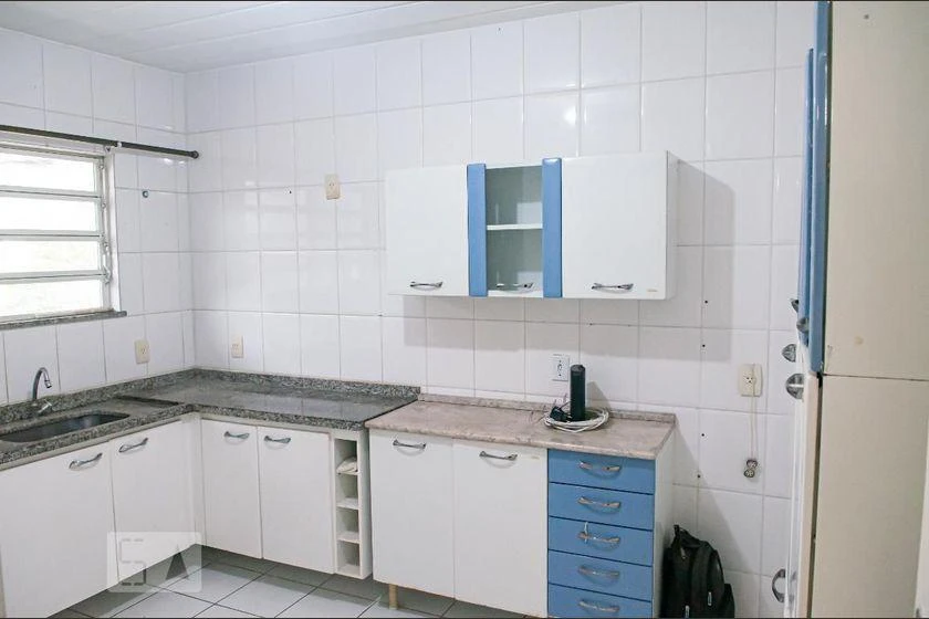 Balcony with a grill in a 2-bedroom house, 118 m² — photo 20
