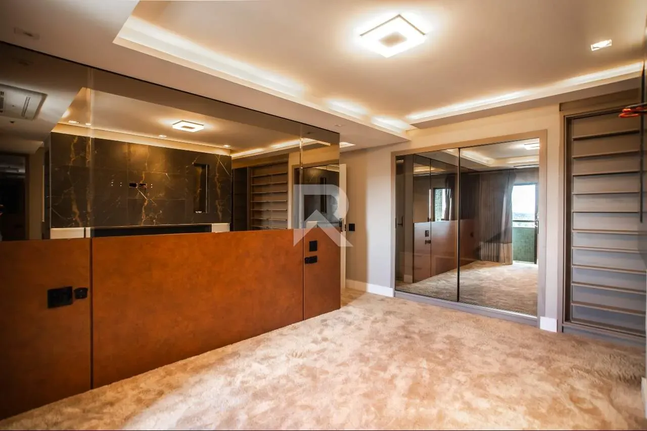 Apartment with 4 bedrooms, 3 en-suites and 463 m² — photo 29
