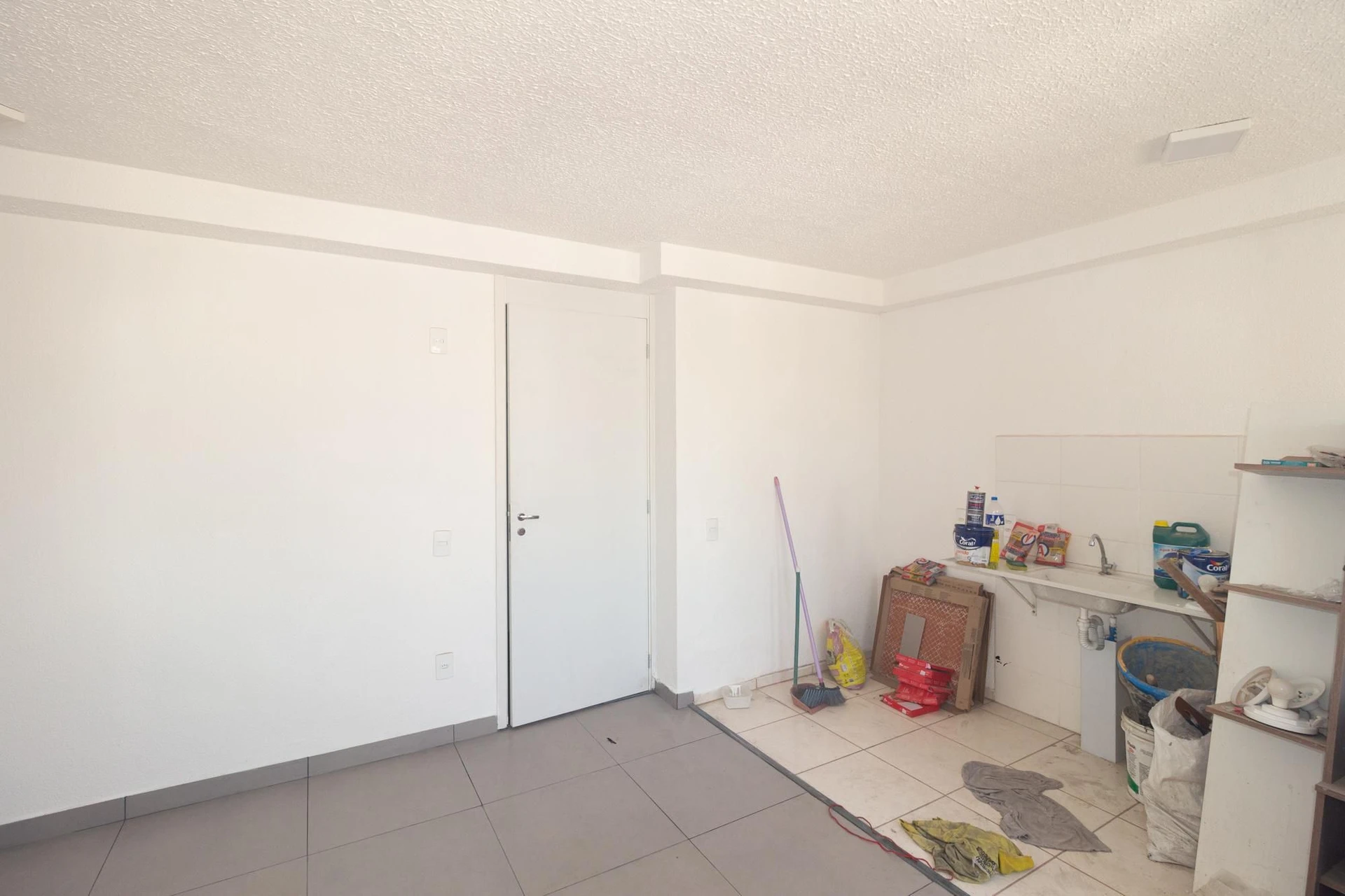 2-bedroom apartment with shared outdoor pool — photo 24