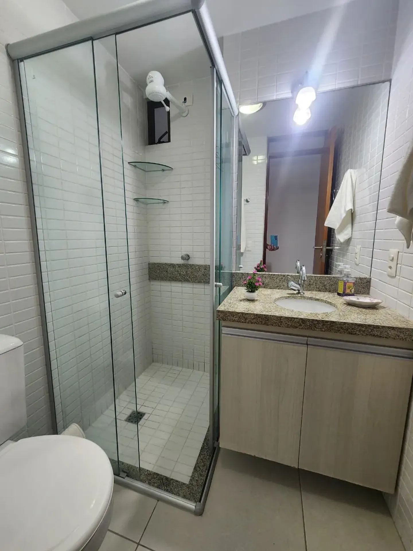 Furnished 2-bedroom apartment with city view — photo 21