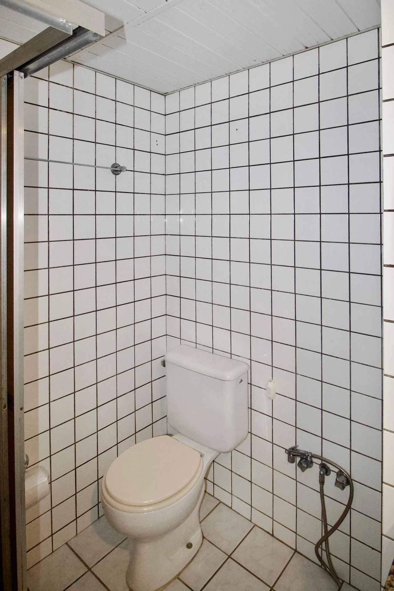 Furnished 1-bedroom apartment with a balcony — photo 29