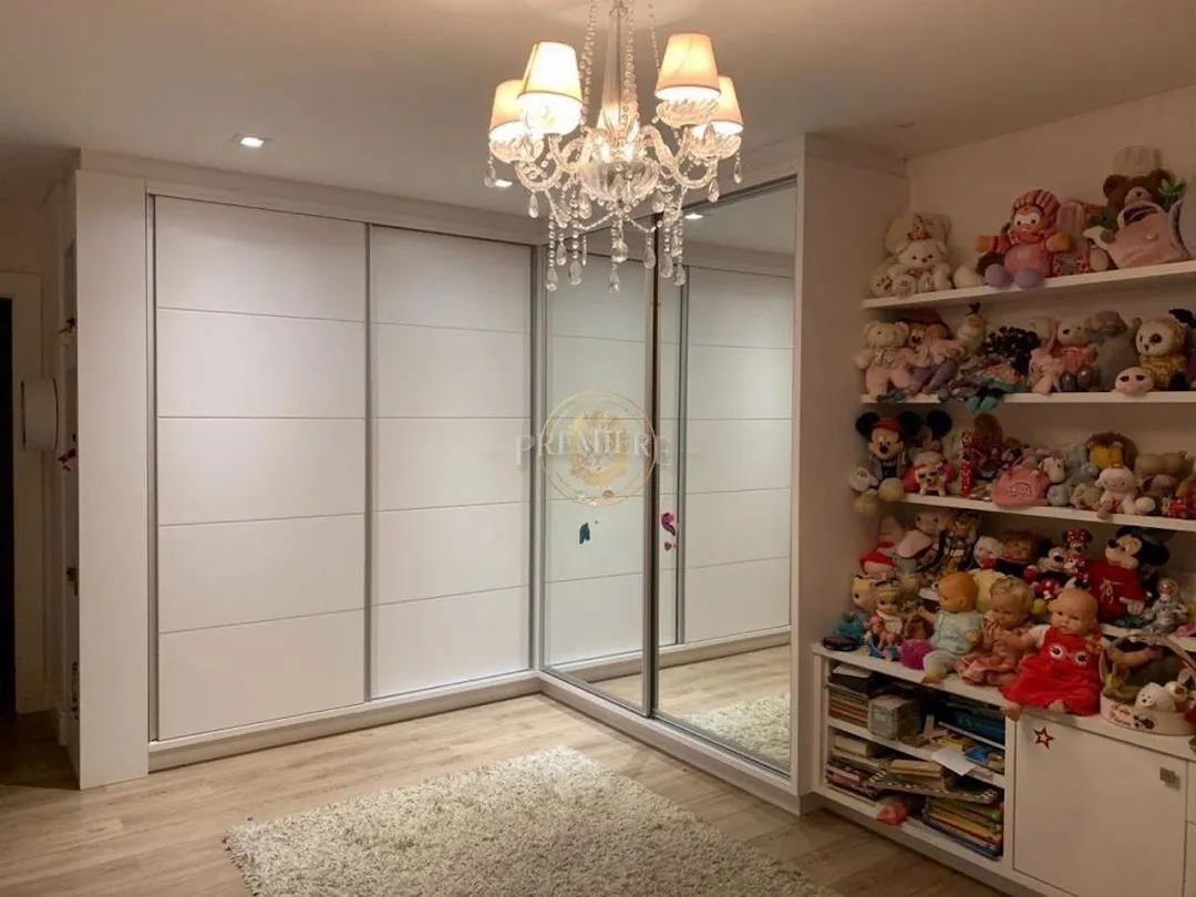 Unfurnished house with 4 en-suites and 8 parking — photo 13