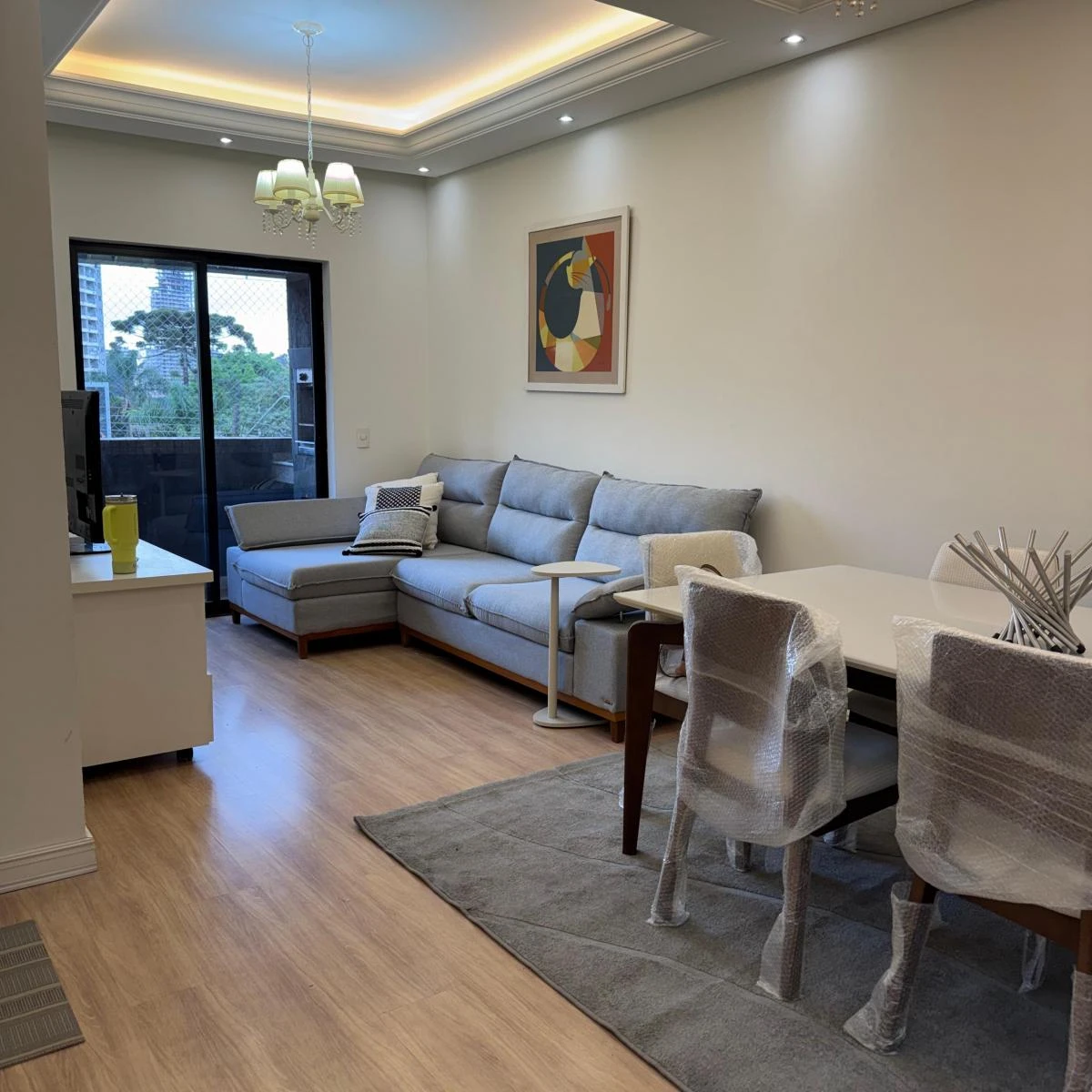 3-bedroom apartment with an en-suite and gas kitchen