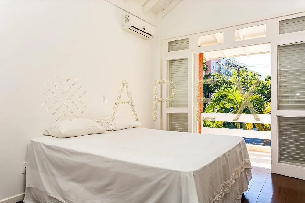 Furnished house with 6 bedrooms and 450 m² — photo 11