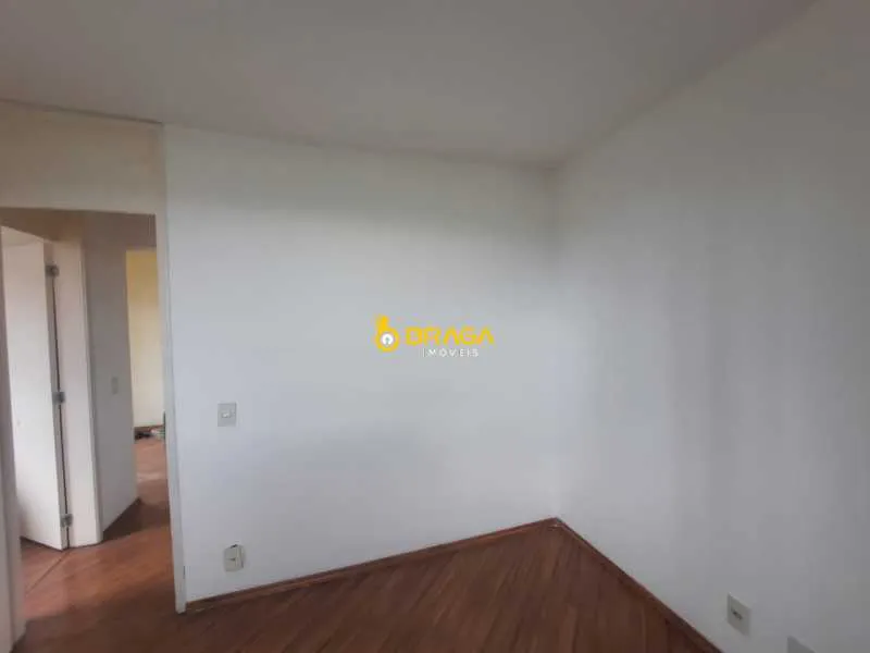 Residential apartment with 2 bedrooms and a separate kitchen — photo 12