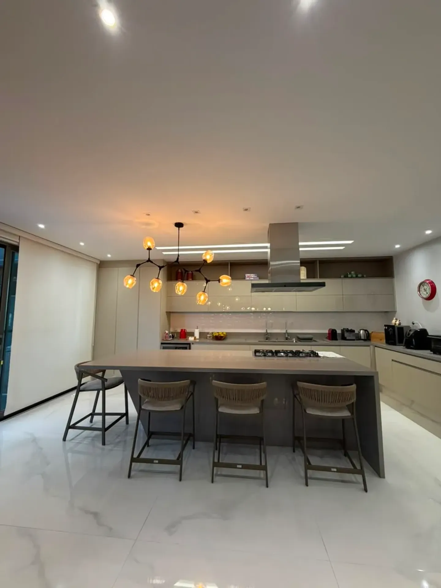 Furnished triplex home with 5 en-suite bedrooms and 600 m² — photo 20