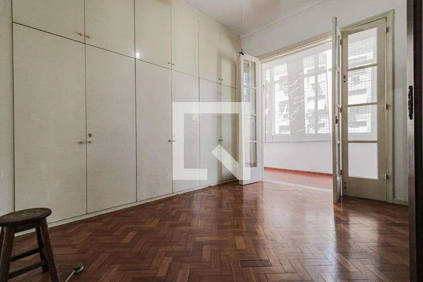 Rental apartment with 3 bedrooms, 160 m² and balcony — photo 9