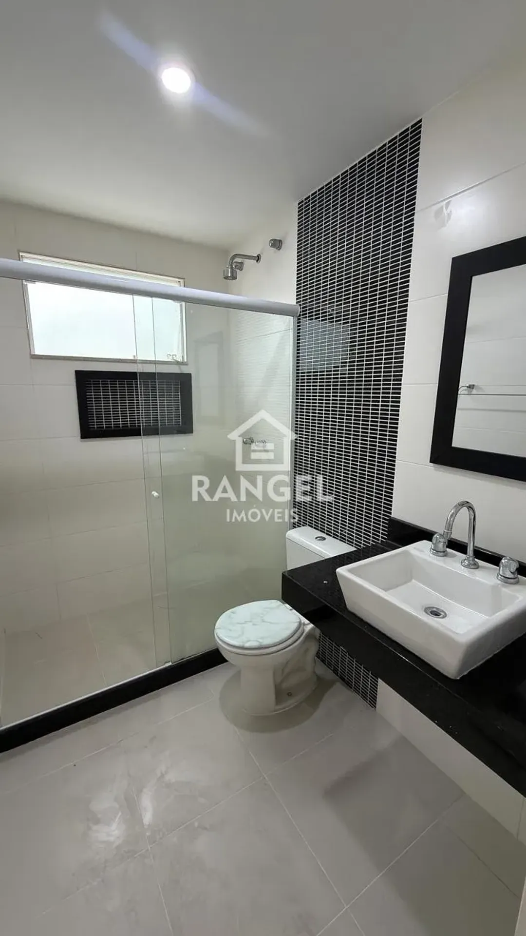 House, 412 m², with a private pool — photo 28