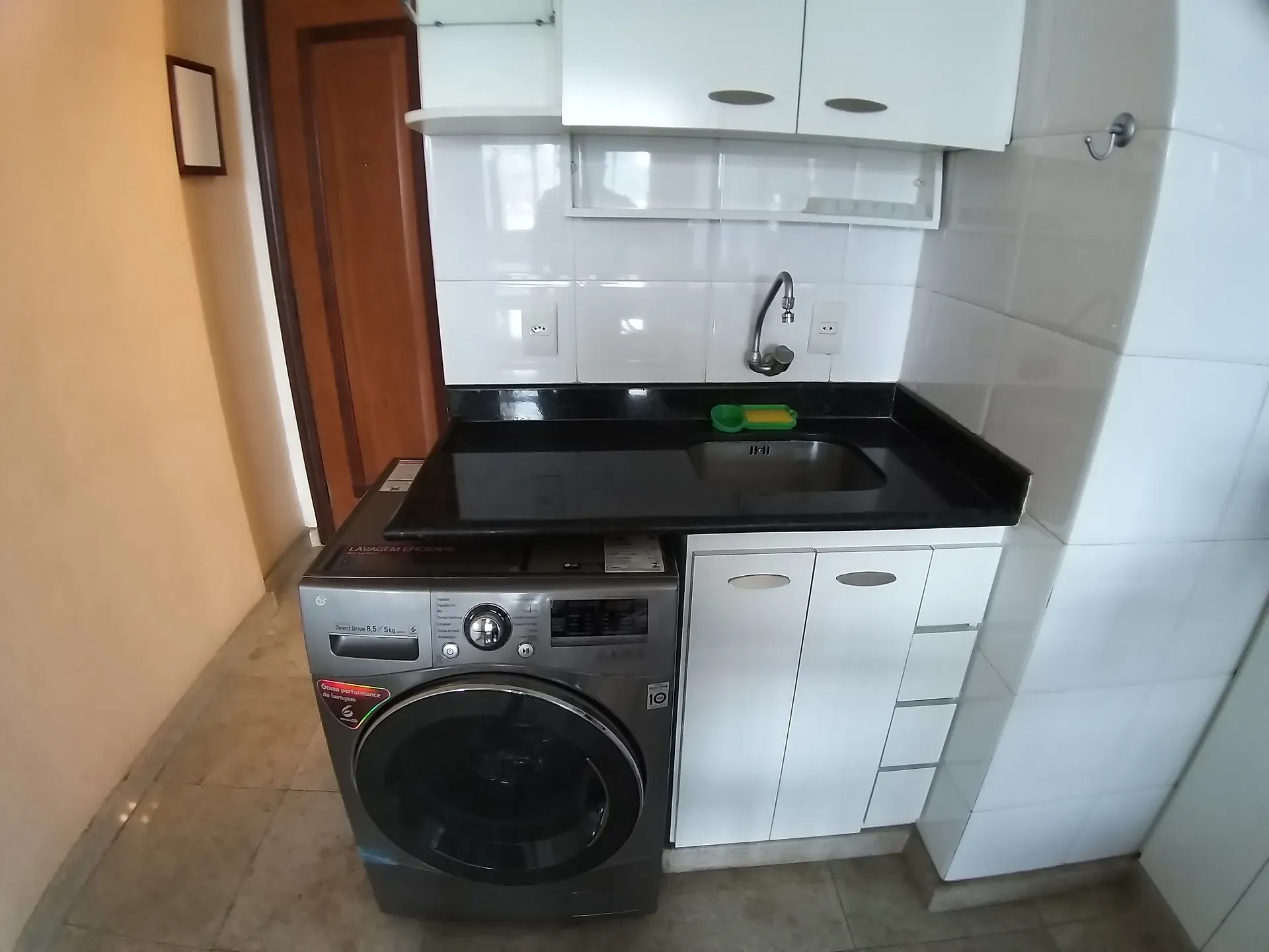 Apartment on the 10th floor with a washing machine — photo 2