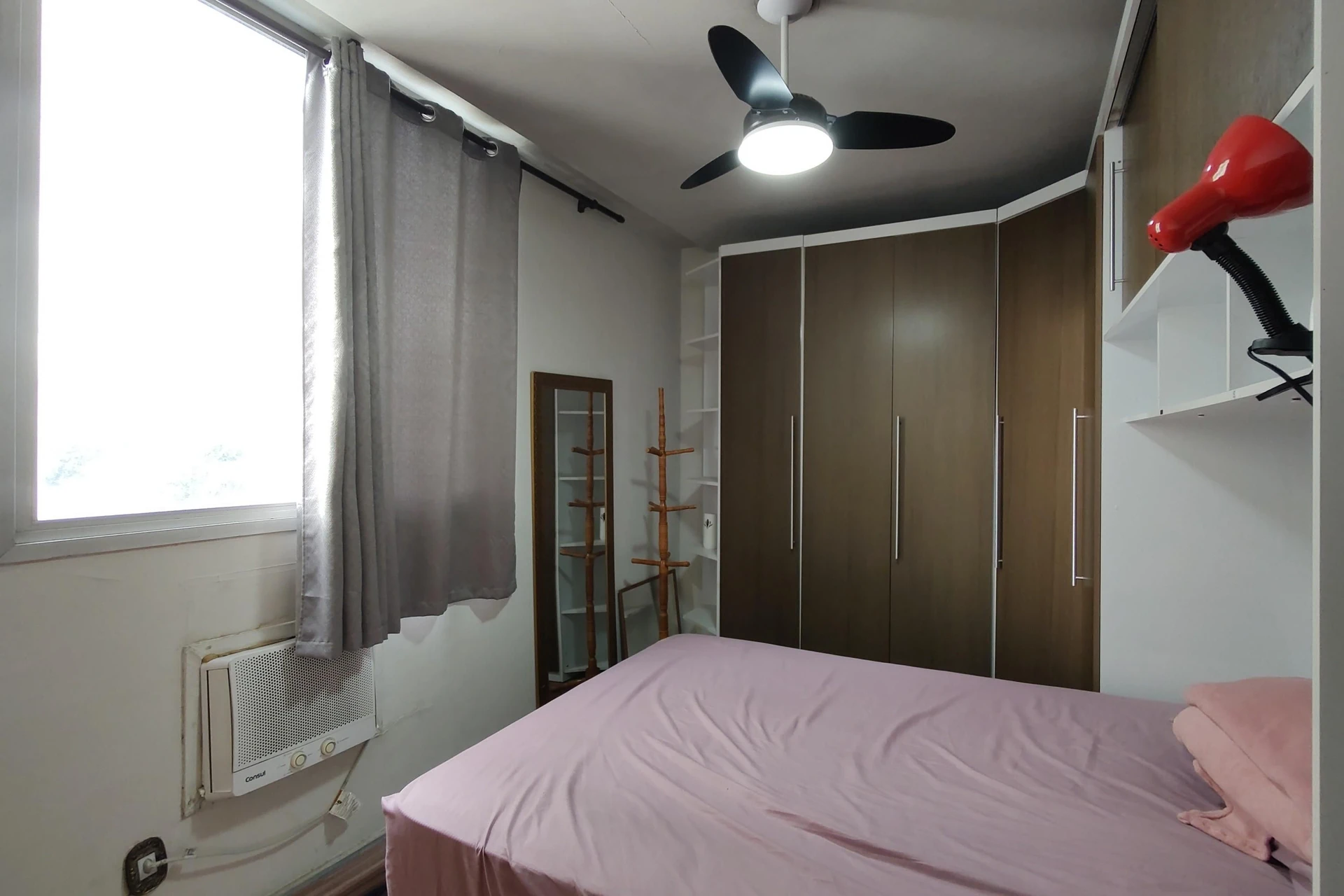 Furnished 2-bedroom apartment with a balcony — photo 17