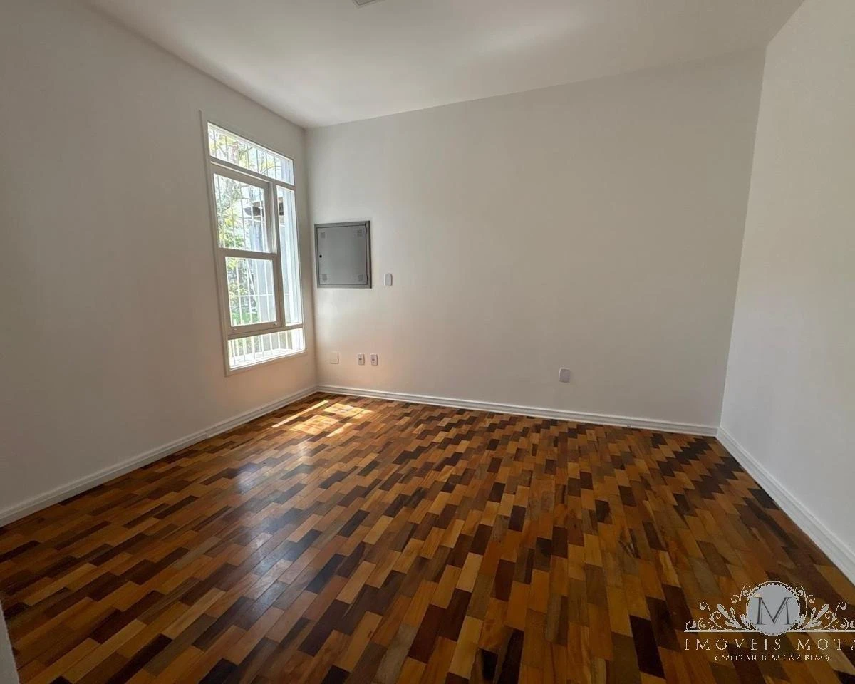 Casa de 273 m² con balcón gourmet y espacio de home office — photo 10