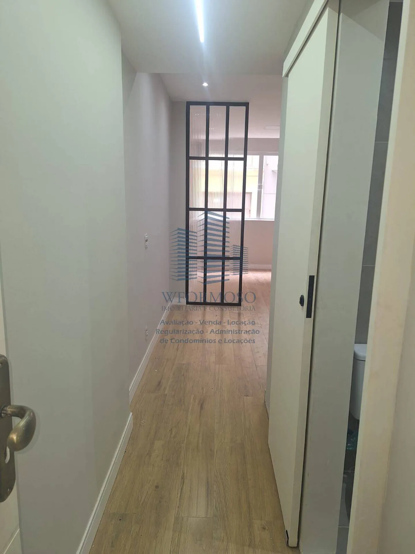 Дерев'яна підлога або ламінат та 1 спальня: квартира 30 м² — photo 15