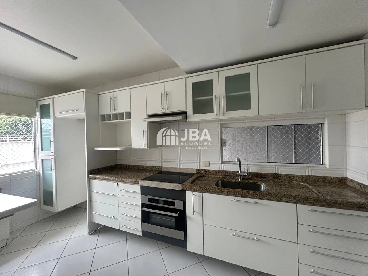4-bedroom house with a private BBQ — photo 2
