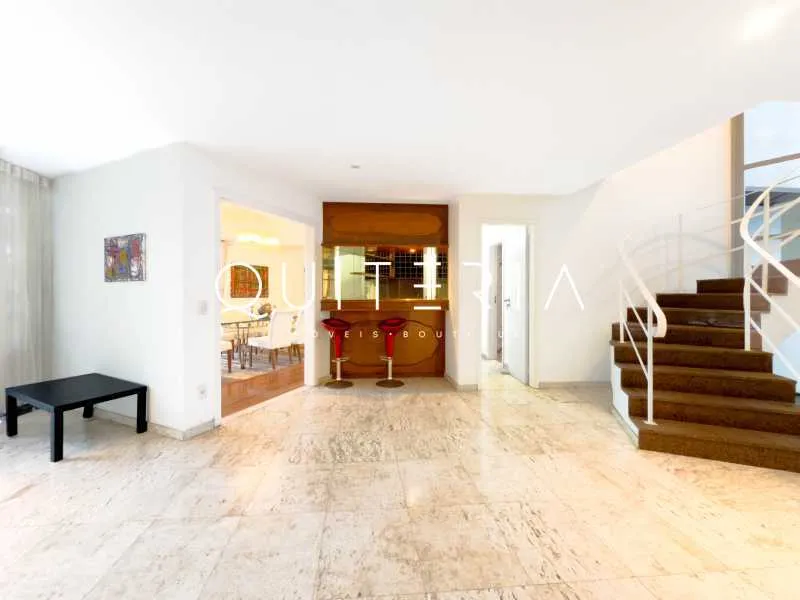 Casa mobiliada com 5 quartos e piscina ao ar livre — photo 18