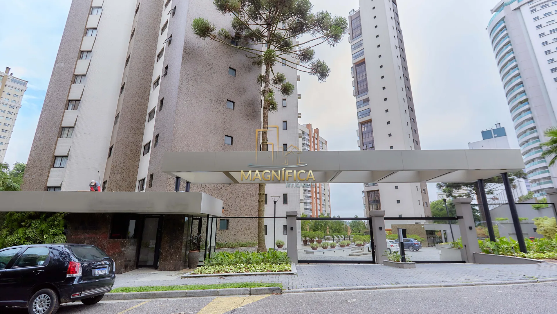 Apartamento de 322 m² con 3 suites y 4 plazas de garaje — photo 58