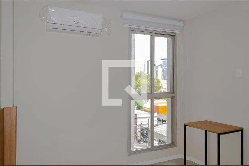 2-bedroom apartment with 1 bathroom and parking — photo 11