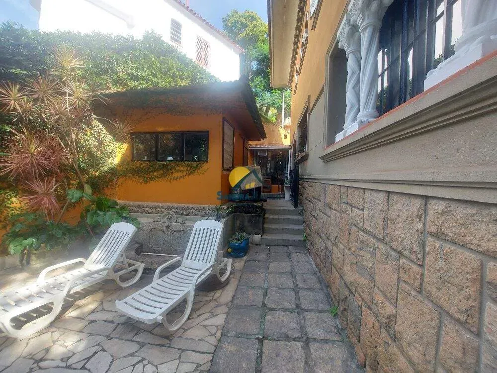 Furnished 700 m² house with 4 bedrooms and 2 en-suites — photo 40