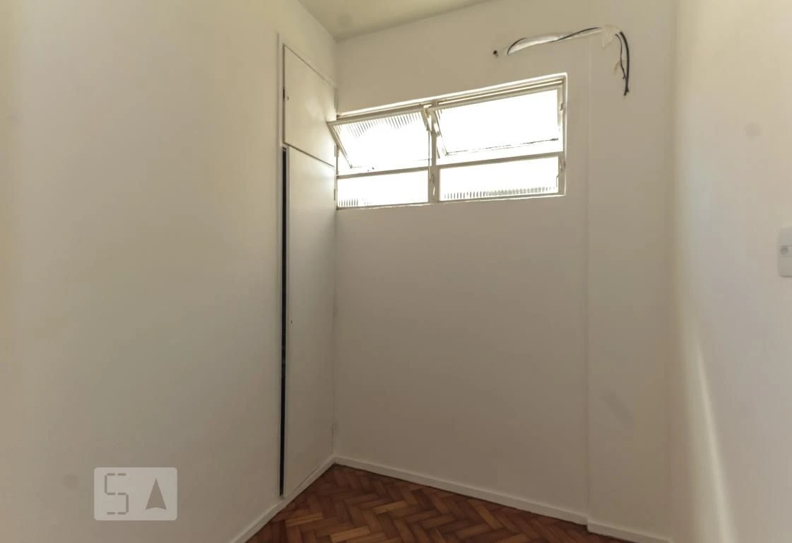 Furnished 4-bedroom apartment with 3 bathrooms — photo 22