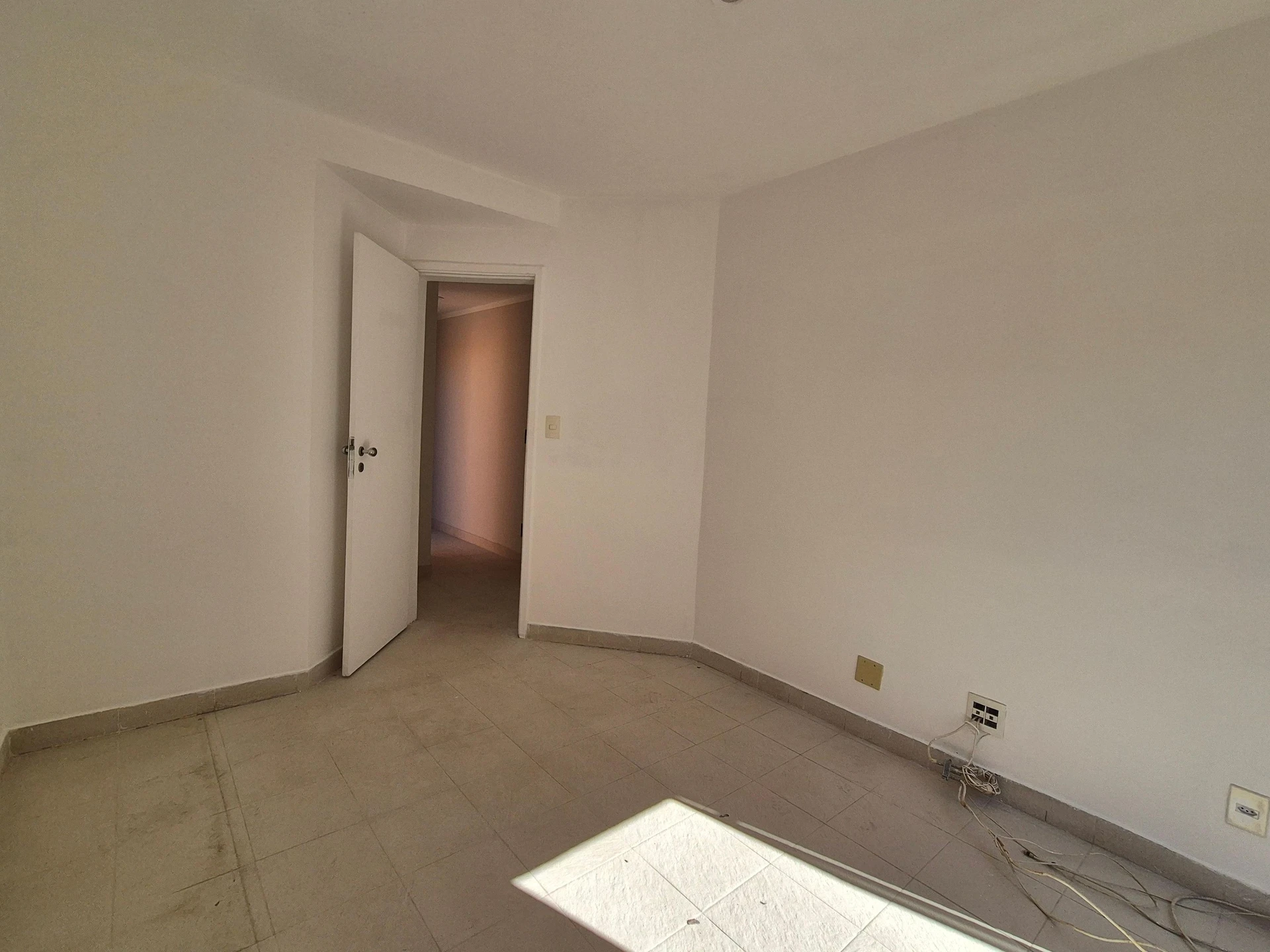Rental apartment with 2 bedrooms and a balcony — photo 32