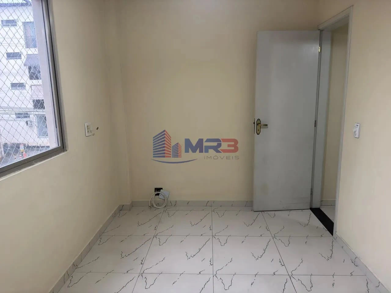 2-bedroom apartment in a building with a pool — photo 19