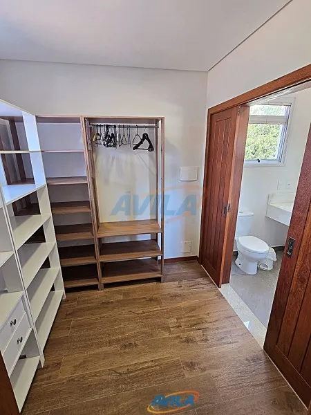 Casa mobiliada com 4 quartos e cozinha em conceito aberto — photo 26