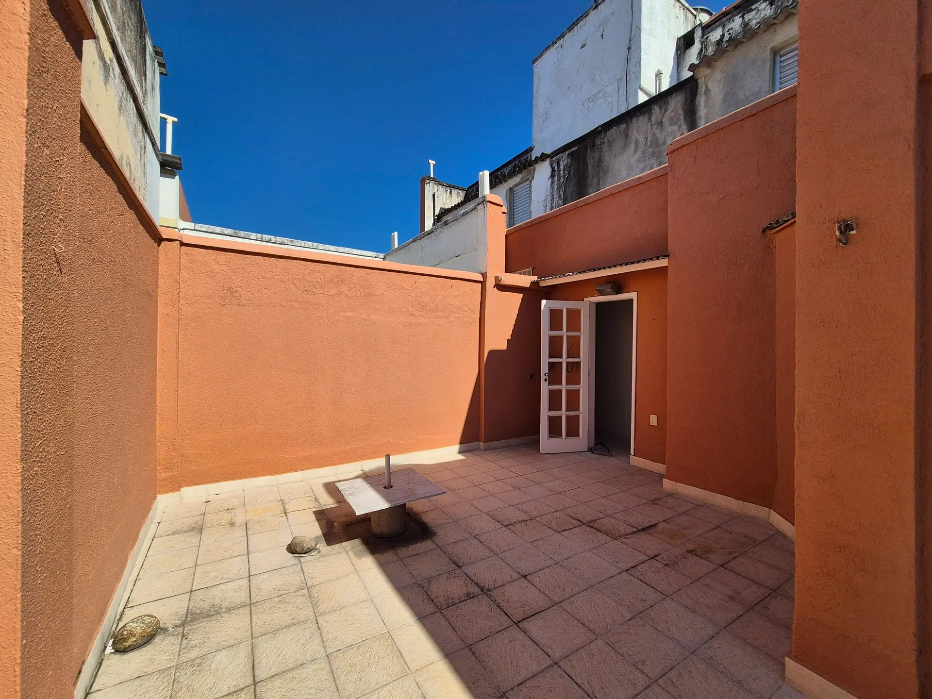 Rental apartment with 2 bedrooms and a balcony — photo 10
