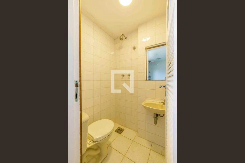 Квартира с 3 спальнями и застеклённым балконом — photo 60