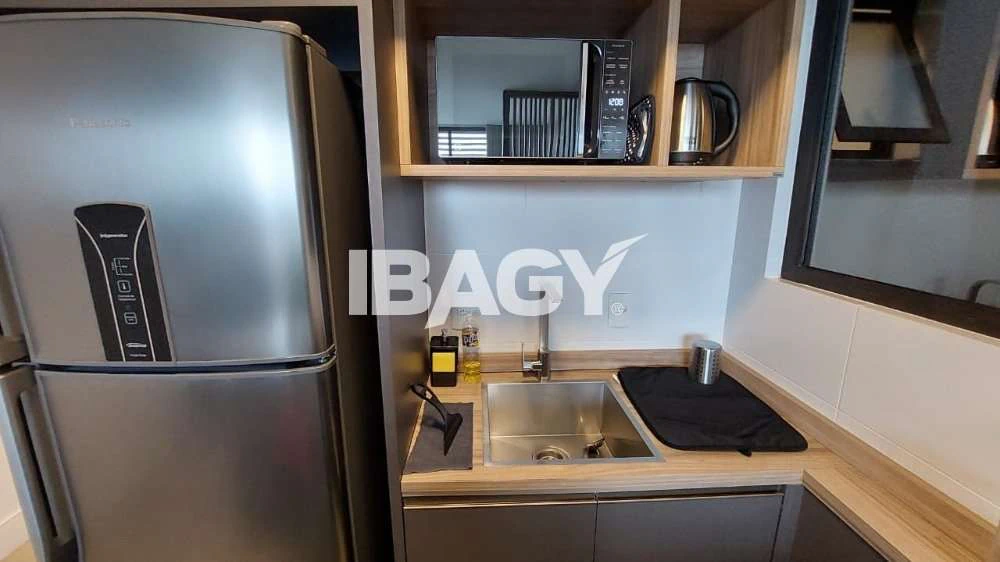 Furnished studio with open-plan kitchen and 33 m² — photo 4