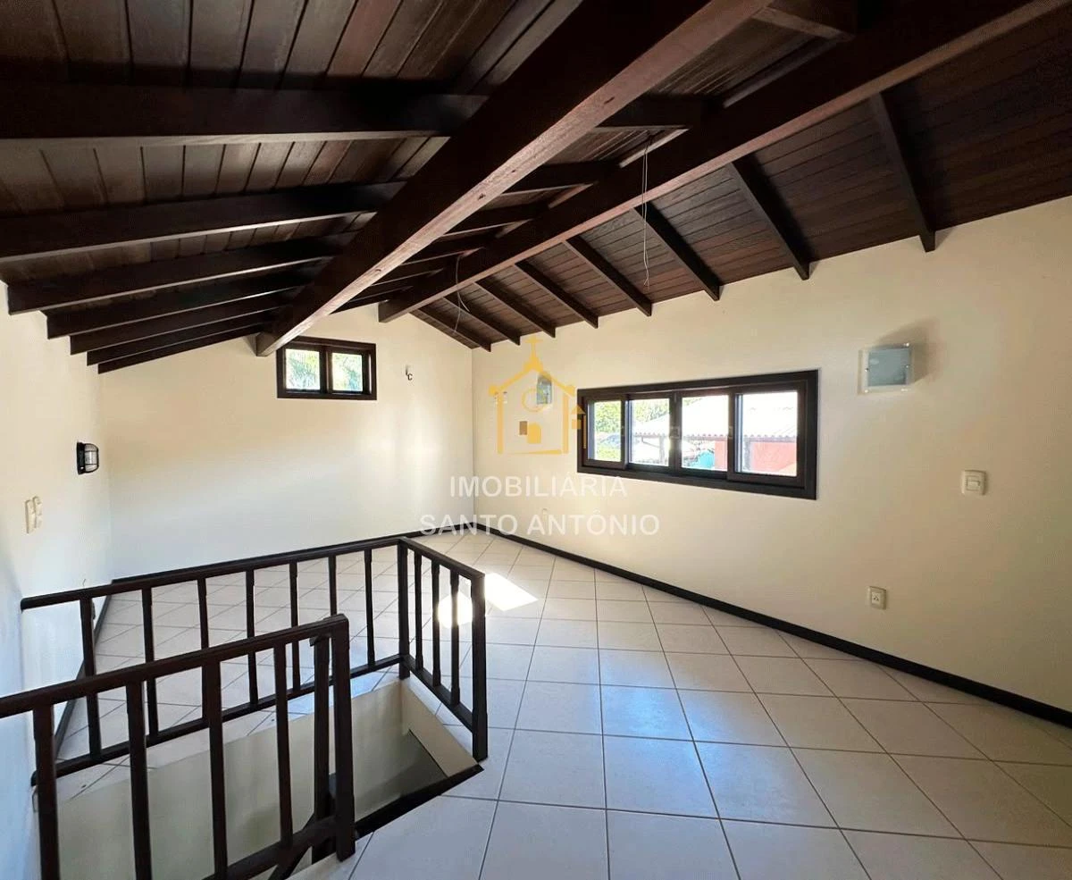 Ванна та 4 спальні: будинок 377 м² — photo 36