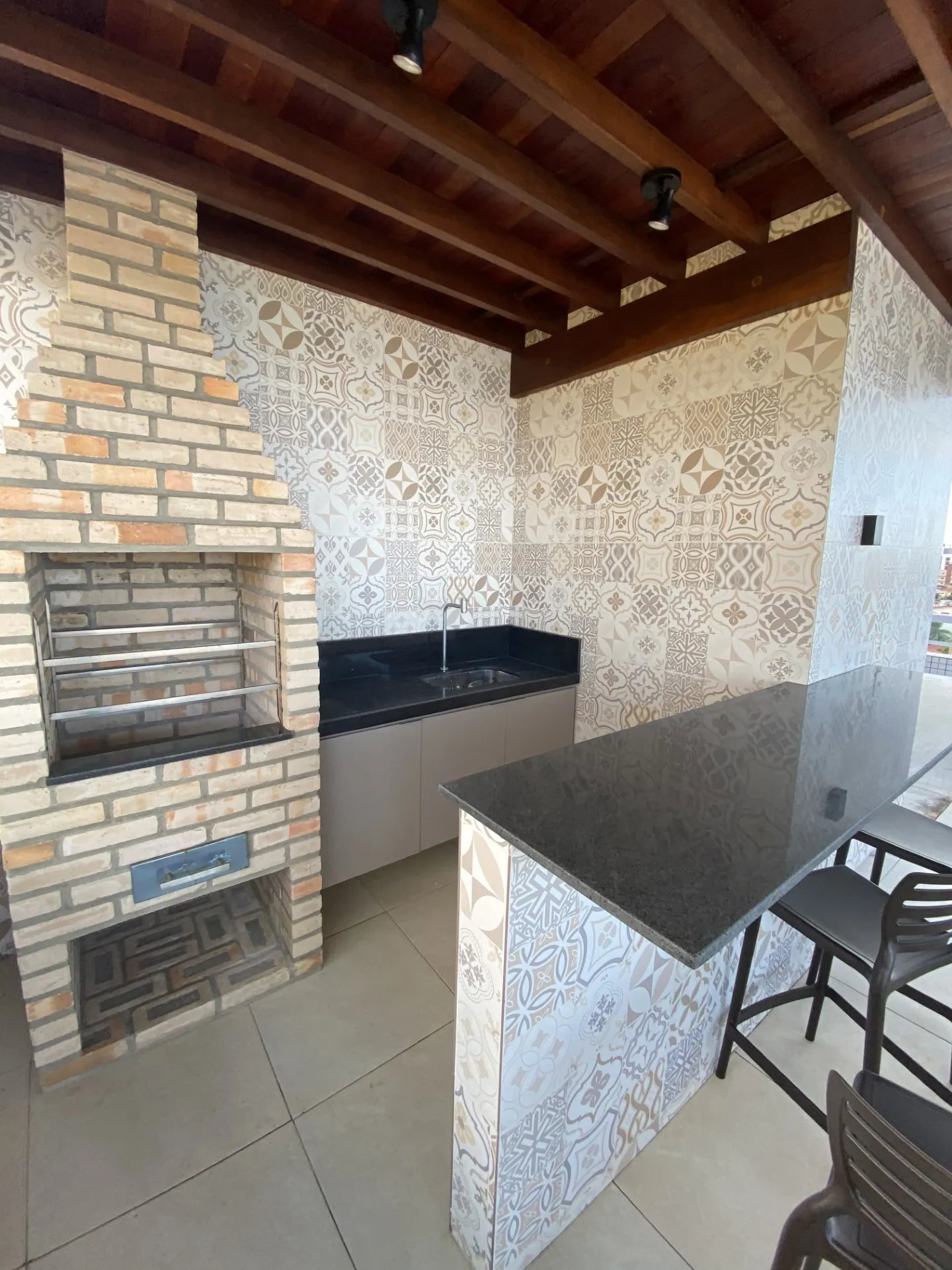 Furnished apartment, 22 m², with a water view — photo 9