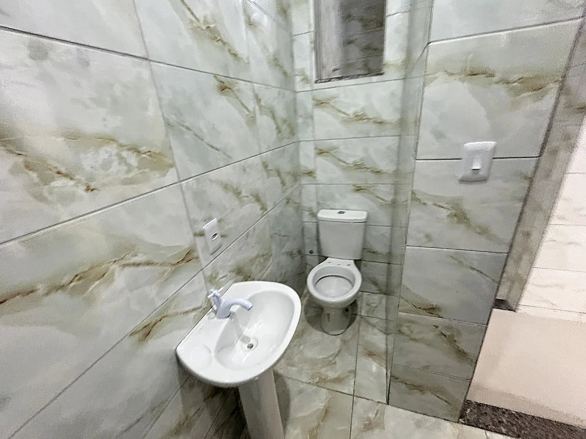 Jacuzzi in a 2-bedroom house, 70 m² — photo 24