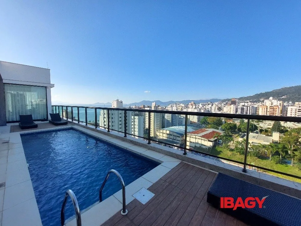 Furnished apartment, 47 m², with a glass-enclosed balcony — photo 19