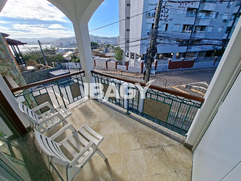 Furnished 16 m² studio with 1 bedroom and no parking — photo 27