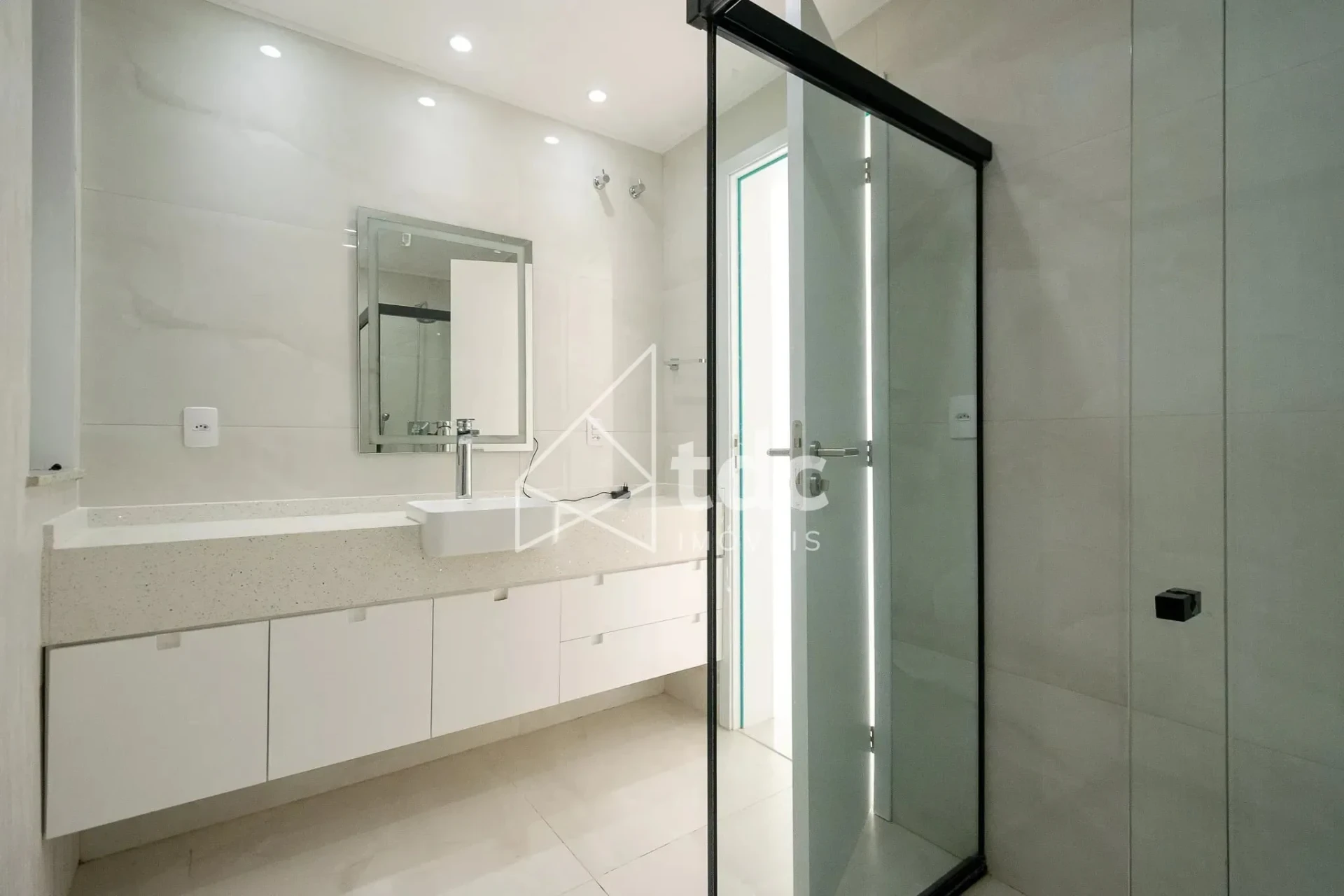 Casa em condomínio com 4 suítes e 3 vagas — photo 22