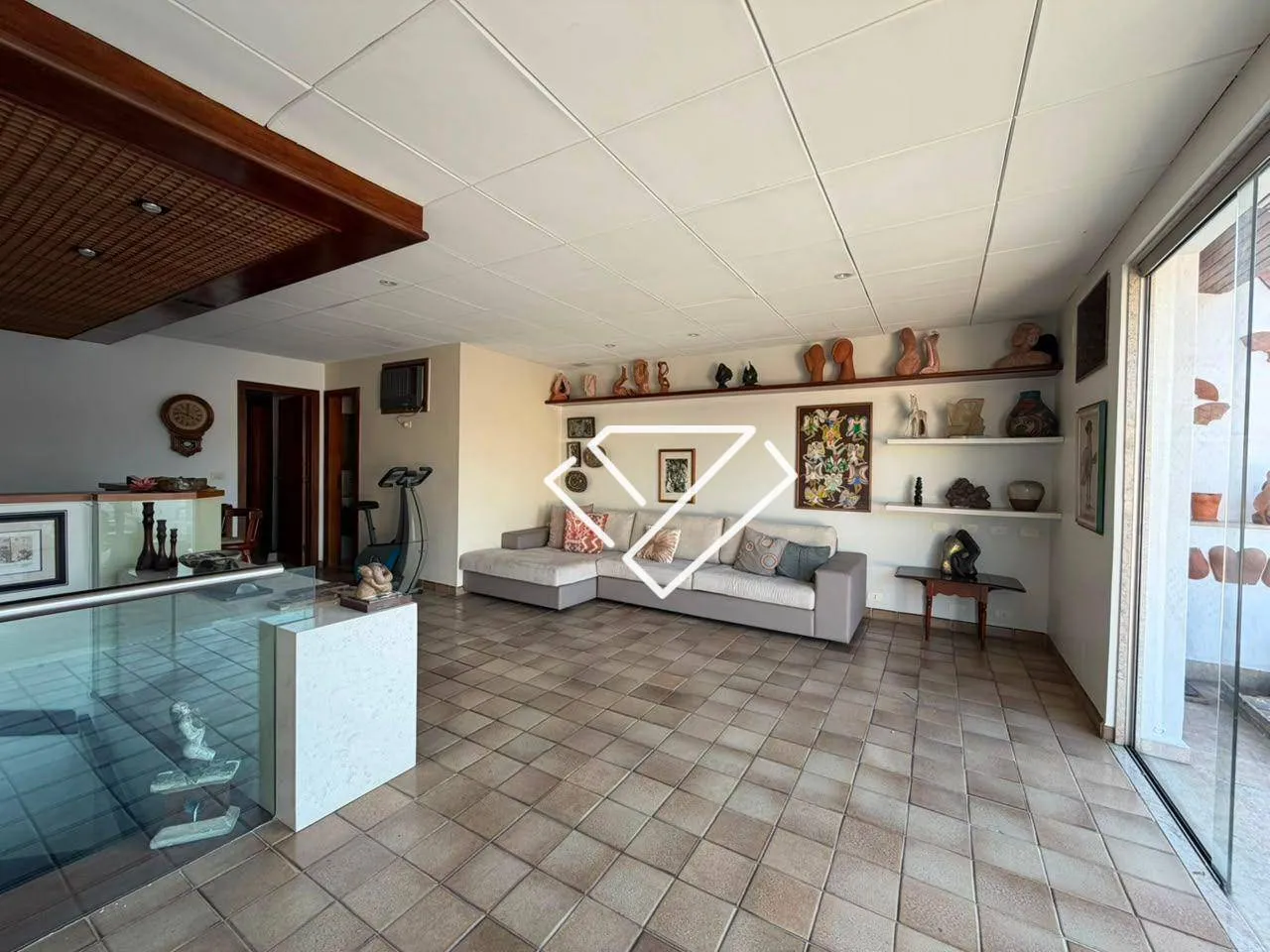 Penthouse with 3 bedrooms, 4 bathrooms and enclosed balcony — photo 4
