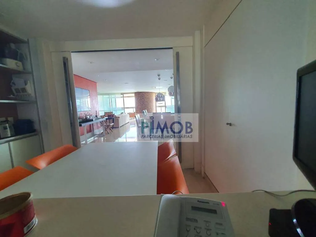 Furnished 260 m² apartment on the 23rd floor with 3 spots — photo 53