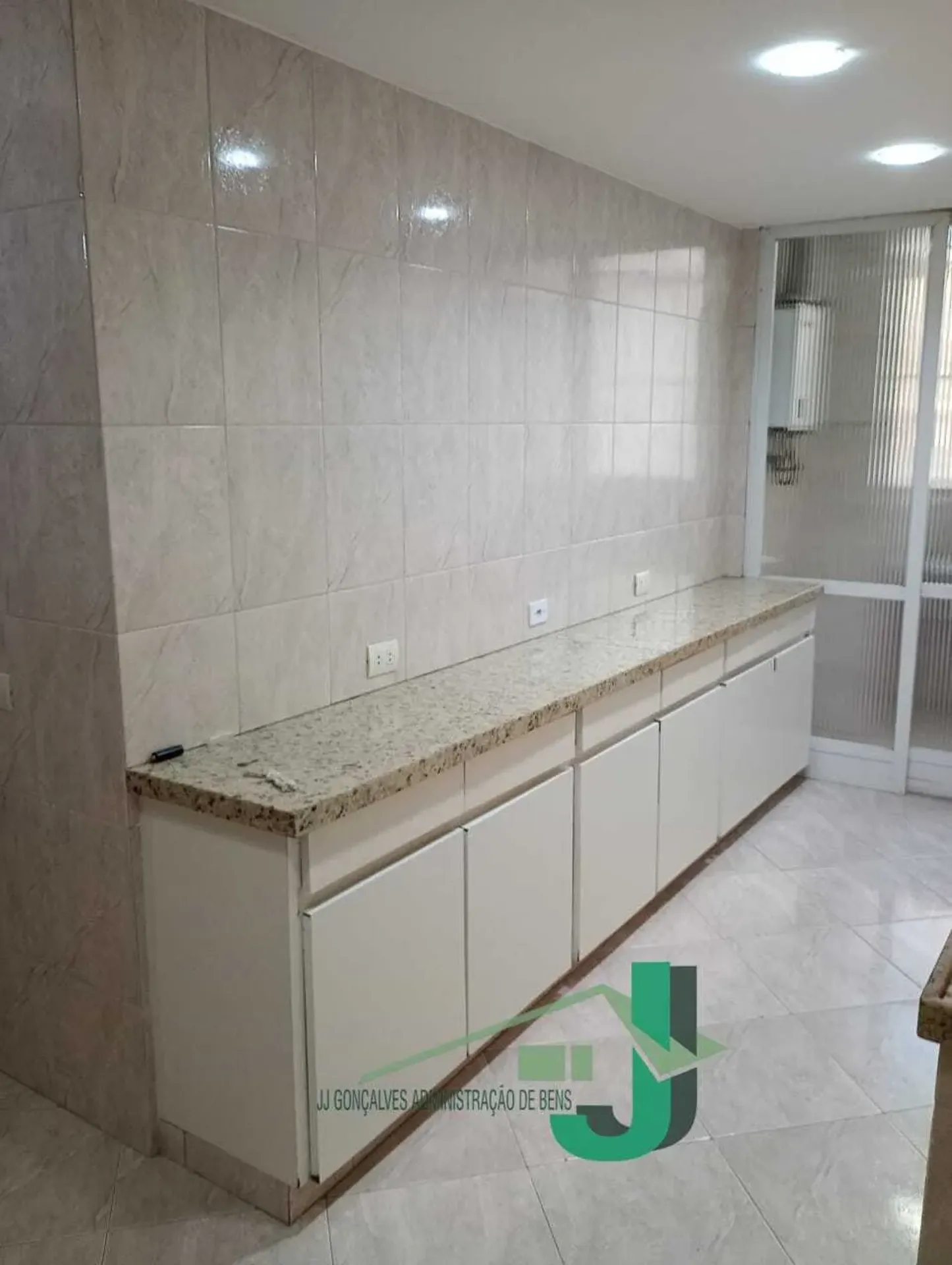 3-bedroom apartment with 3 bathrooms and 2 parking spots — photo 28
