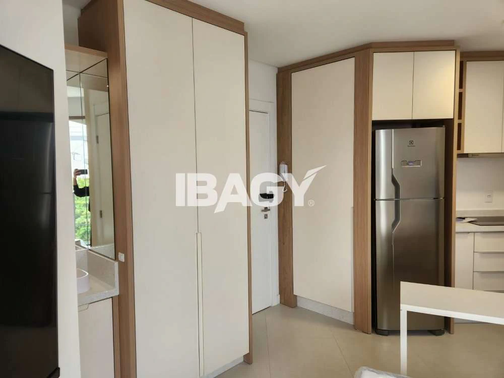 Studio com cozinha compacta e coifa, 35 m² — photo 6