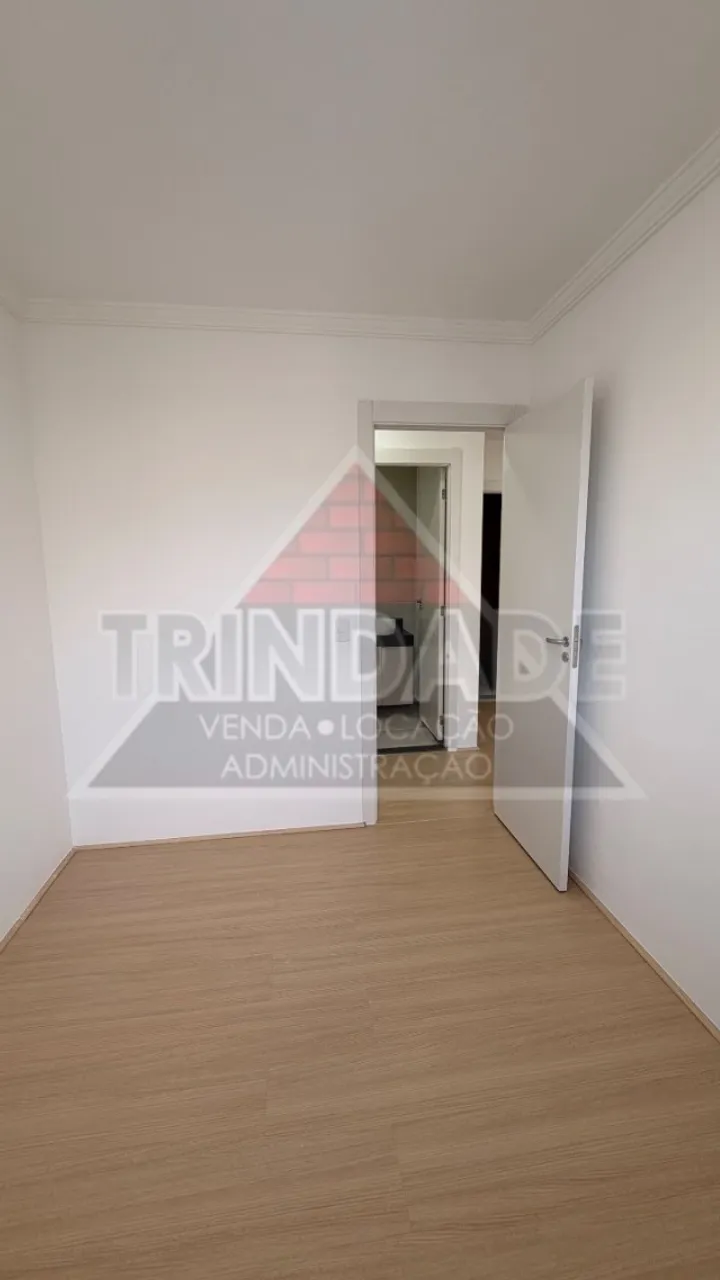 Wood or laminate floors in a 2-bedroom apartment, 53 m² — photo 12