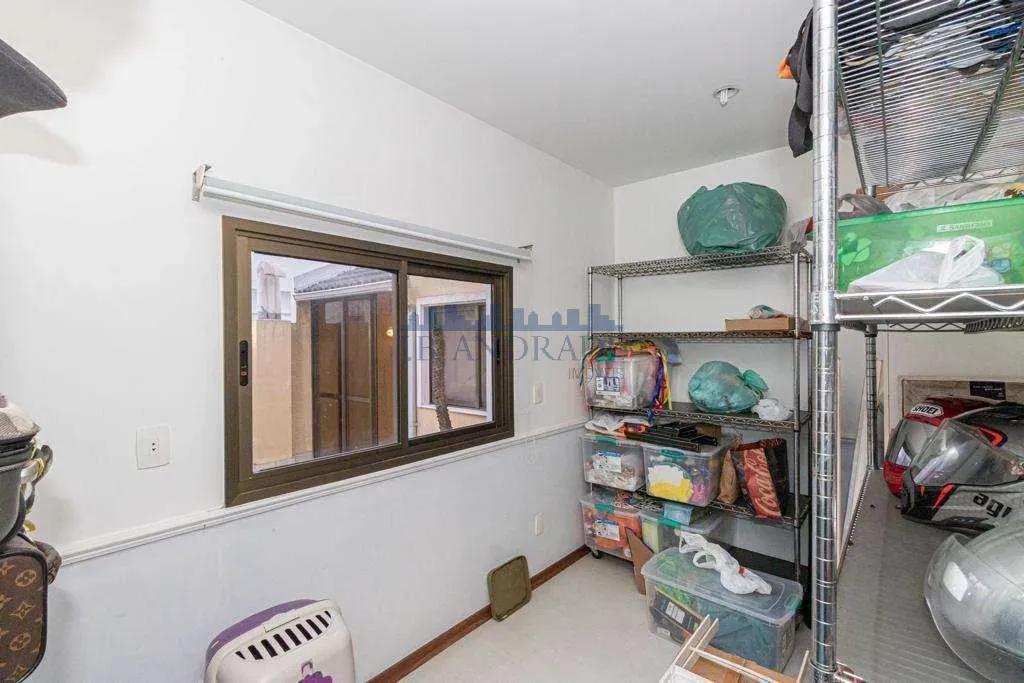 4-bedroom apartment in a building with a sauna — photo 34