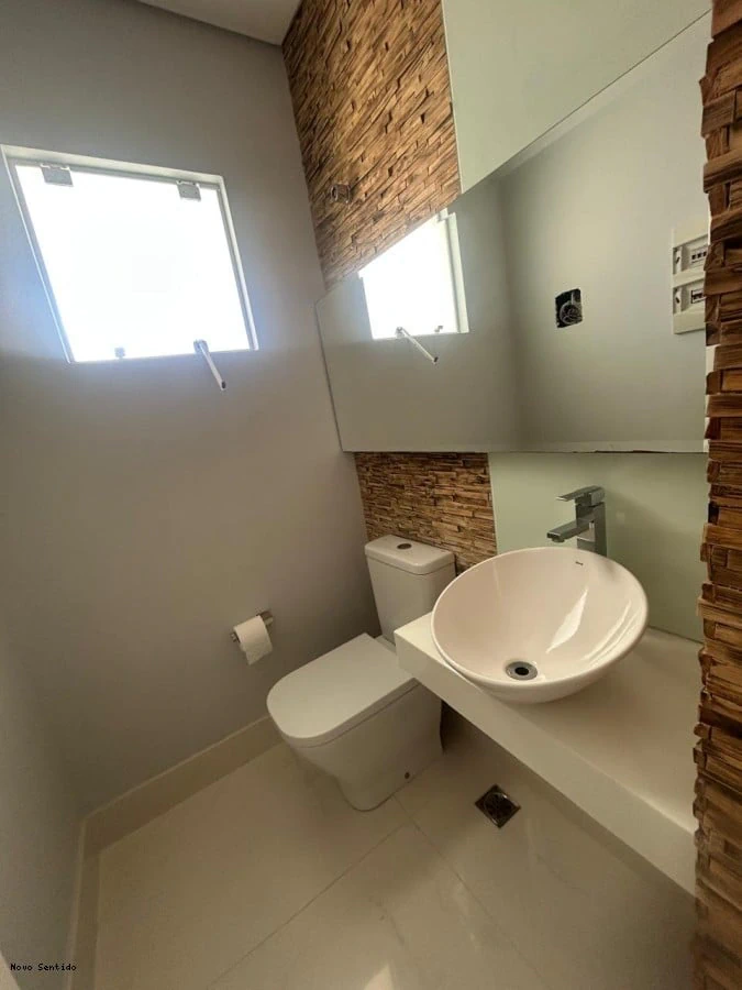 Townhouse for rent with 181.30 m² and 3 bedrooms