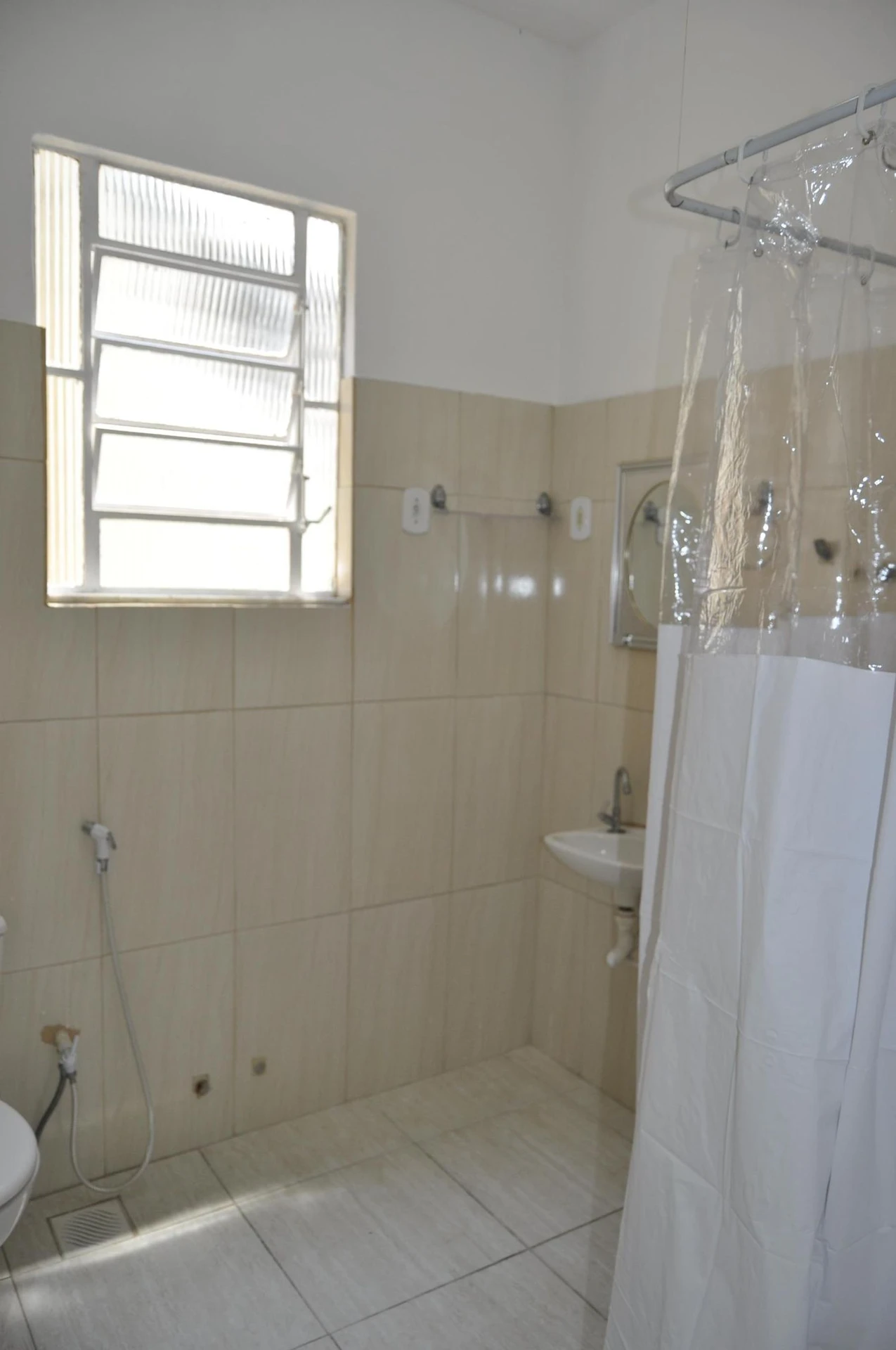 Wood or laminate floors in a 2-bedroom apartment, 85 m² — photo 10