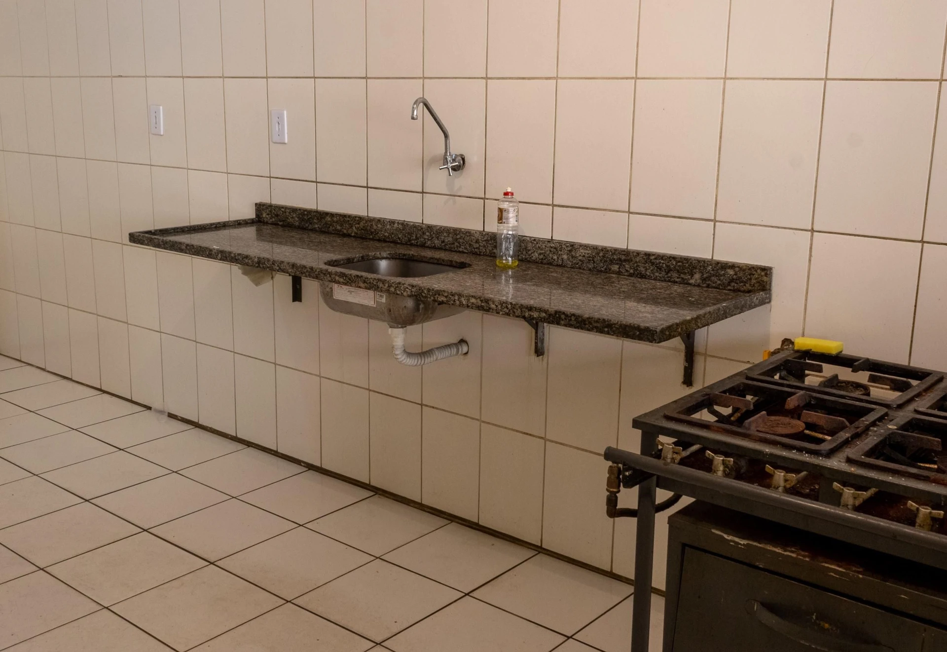 2-bedroom apartment with ceramic tile floors and 1 parking — photo 21