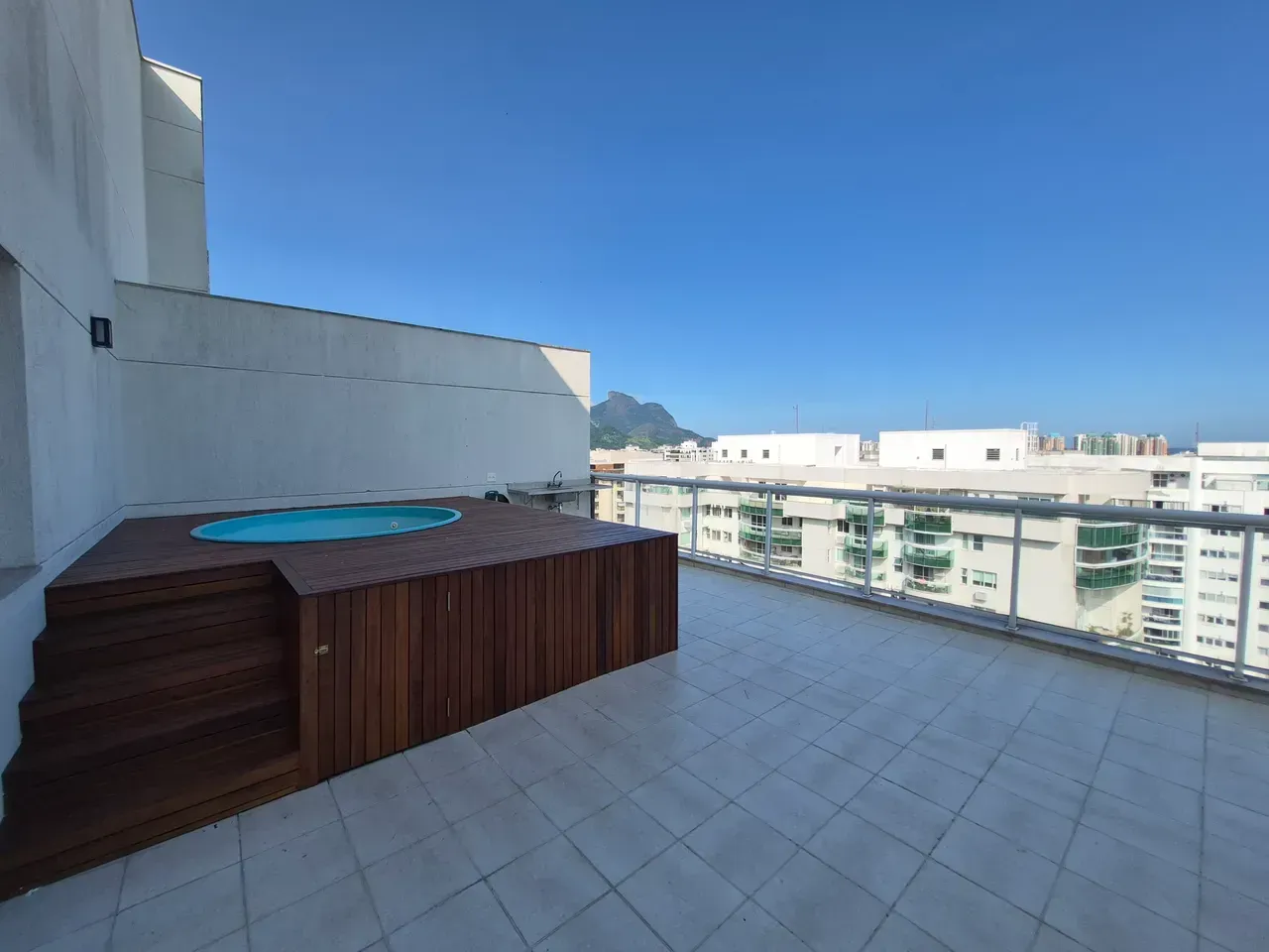 Duplex with 225 m², 3 bedrooms, and open-plan kitchen — photo 43