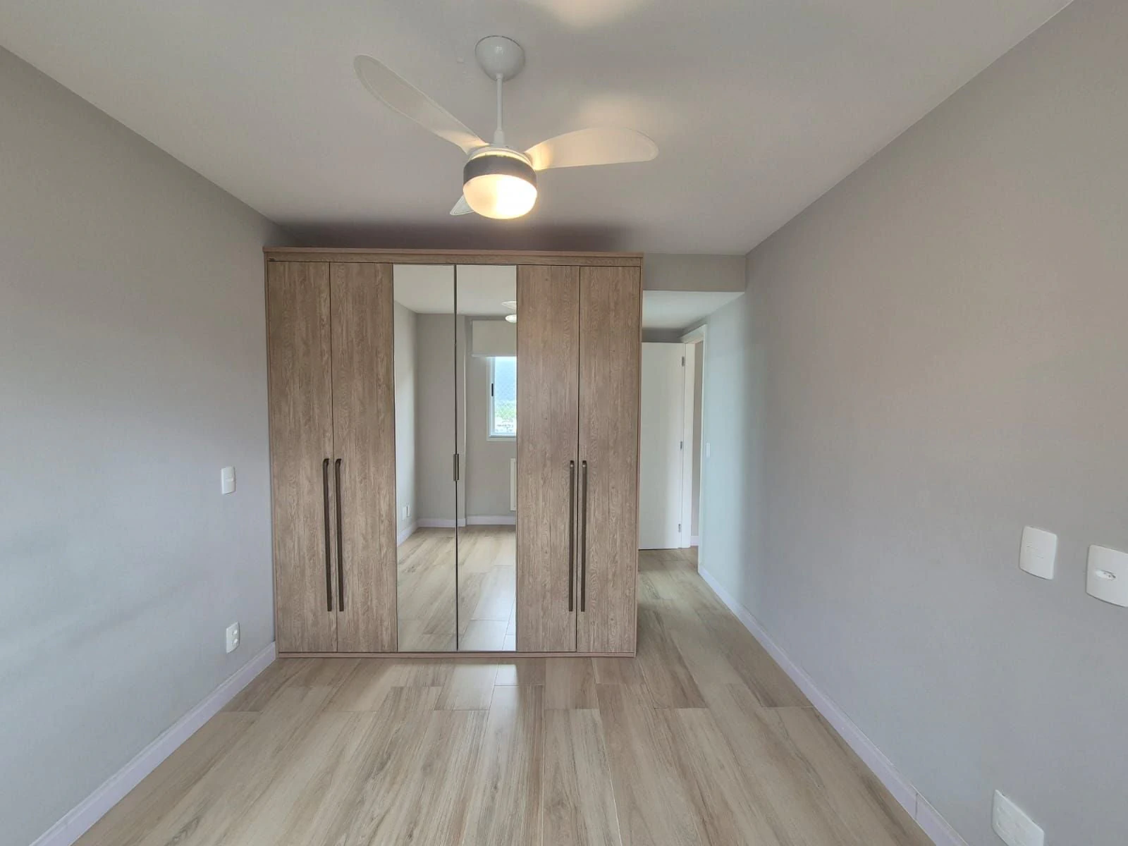 Квартира 74 м² з власним басейном та заскленим балконом — photo 21