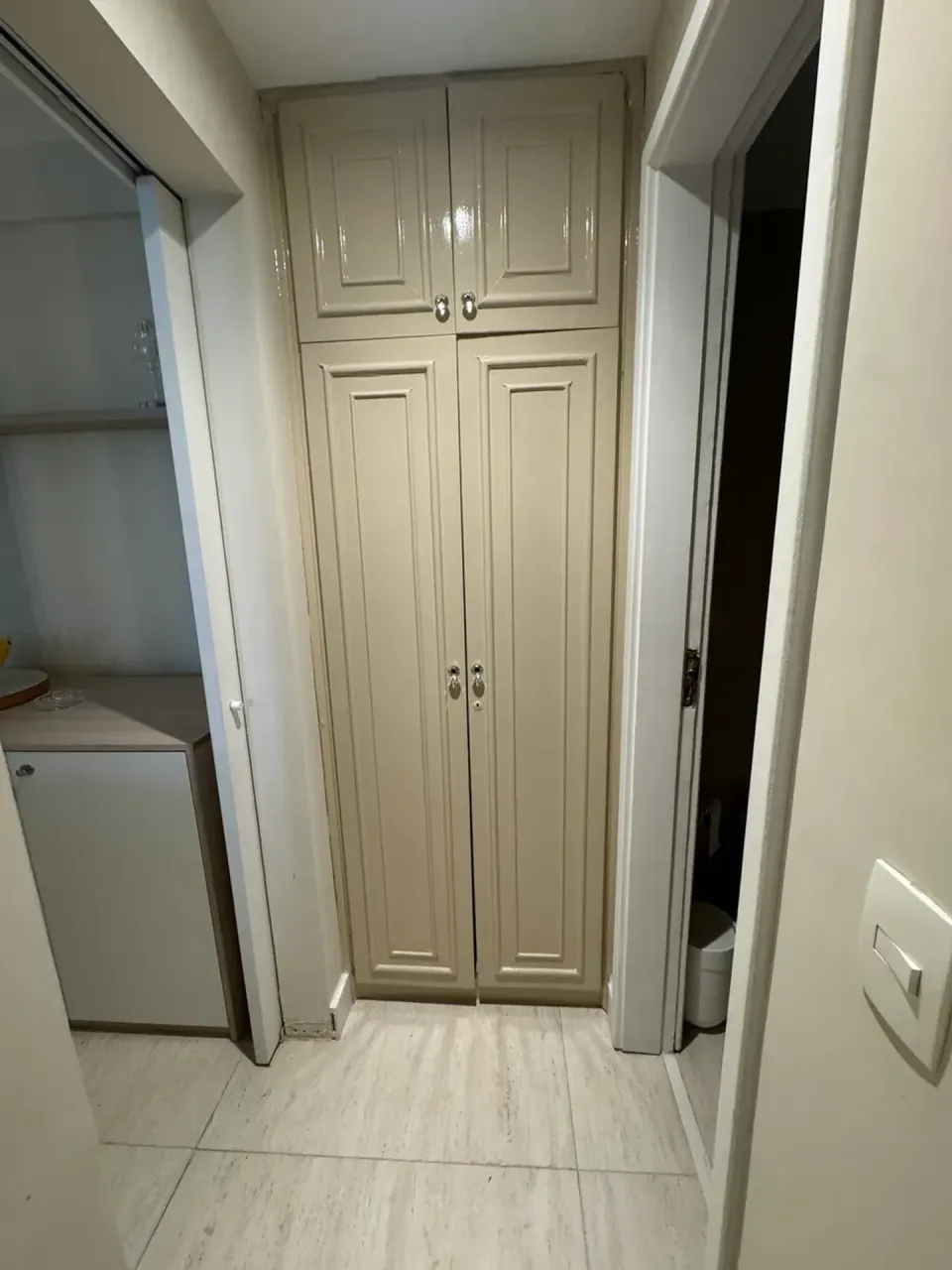 Furnished 2-bedroom apartment with open-plan kitchen — photo 16